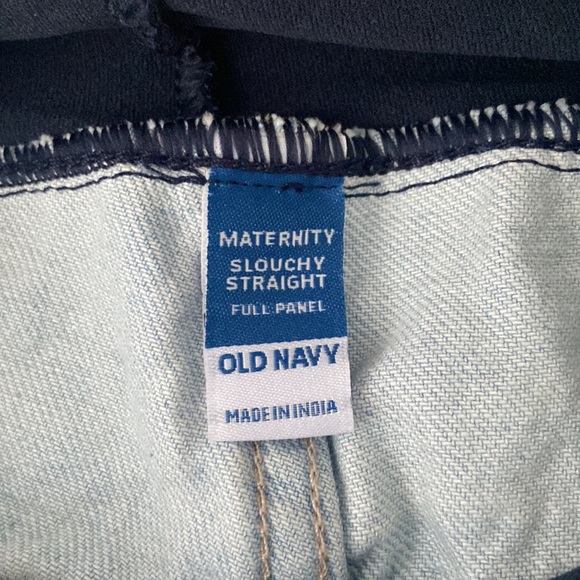 Old Navy Maternity Jean Cut-Off Shorts -5-in inseam
Fern Light Wash Size: 8 - Picture 4 of 4